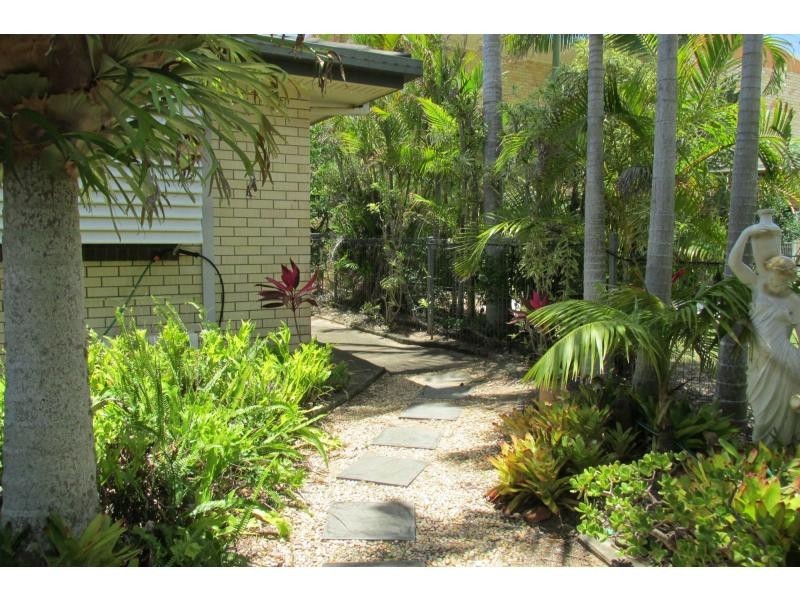 Moore Park Beach QLD 4670