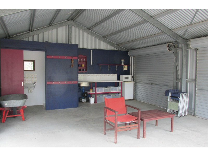 Pine Creek QLD 4670