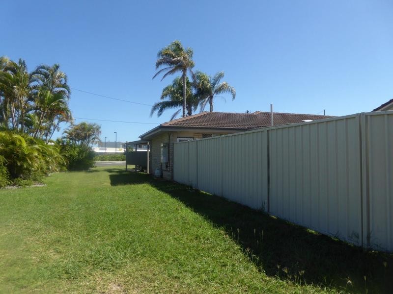 694 Bargara Road, Bargara QLD 4670