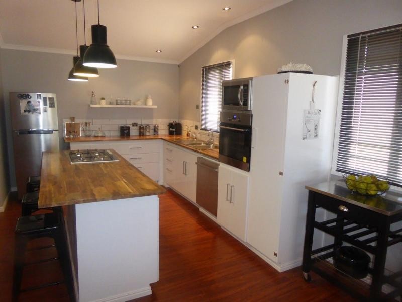 64 Commodore Drive, South Bingera QLD 4670