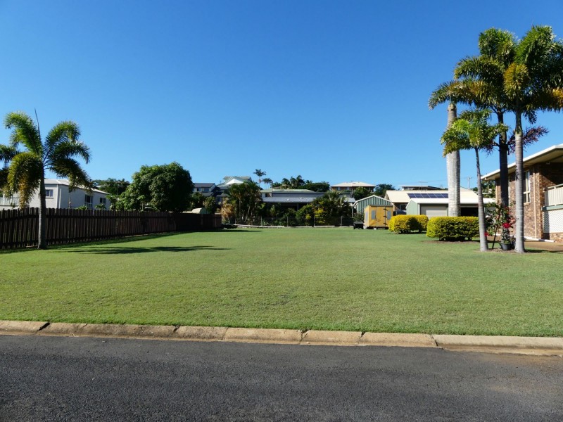 5 Martins Court, Qunaba QLD 4670