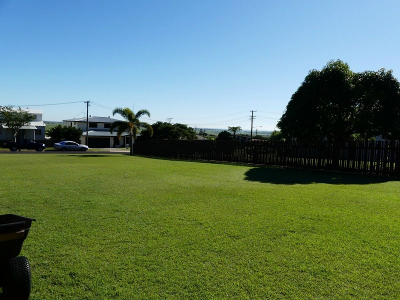 5 Martins Court, Qunaba QLD 4670