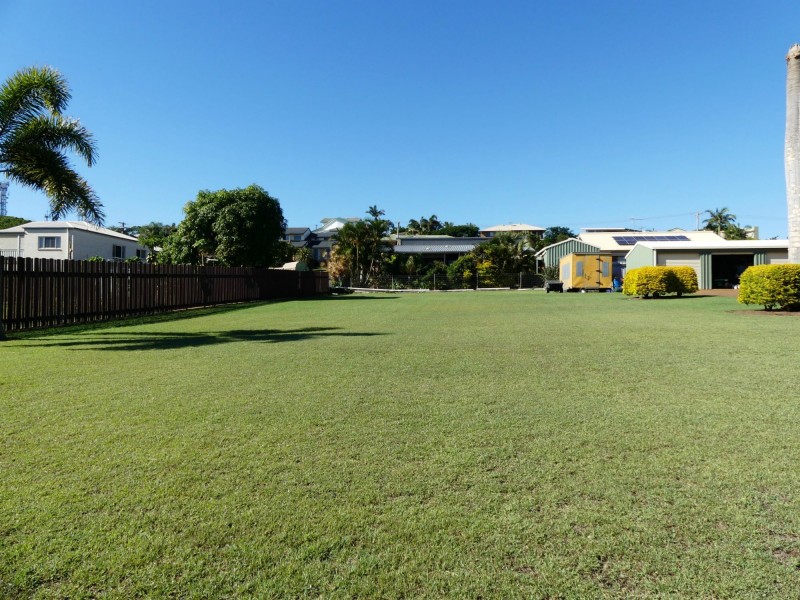 5 Martins Court, Qunaba QLD 4670