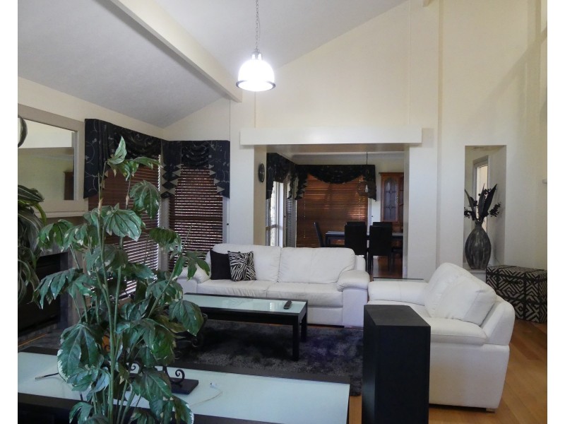 153 Childers Rd, Branyan QLD 4670