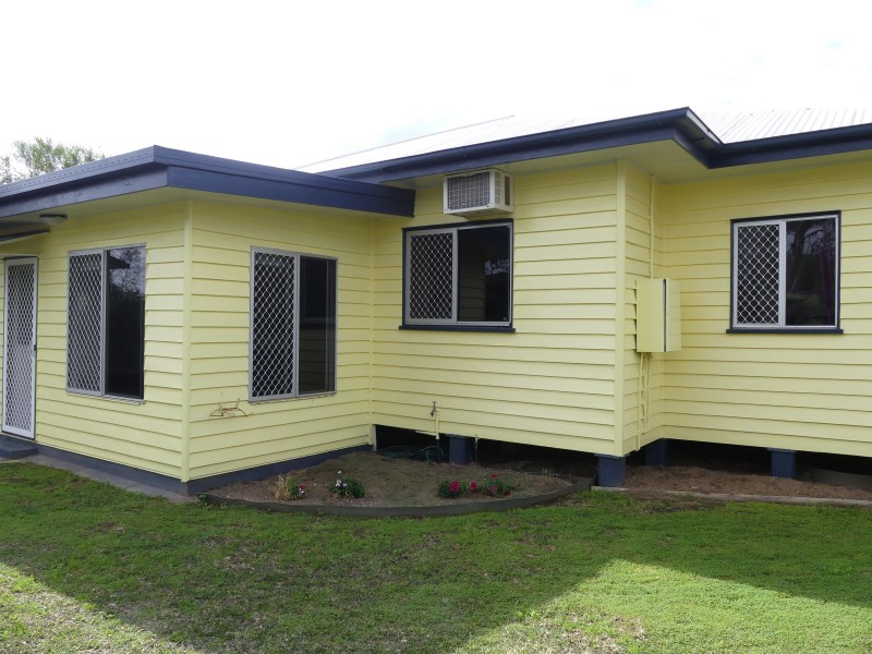 126 Boundary St, Walkervale QLD 4670