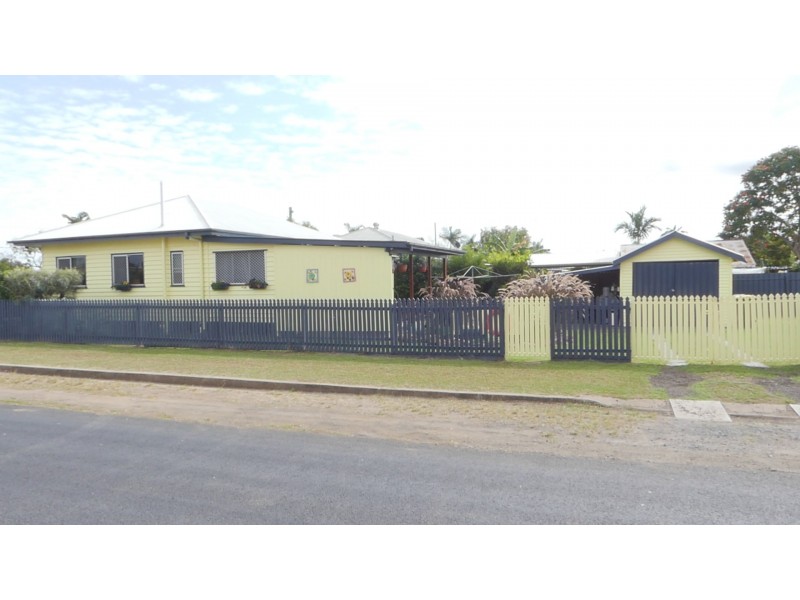 126 Boundary St, Walkervale QLD 4670