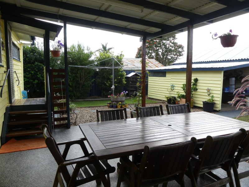 126 Boundary St, Walkervale QLD 4670