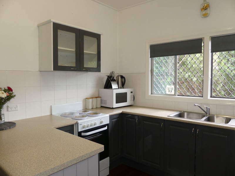 126 Boundary St, Walkervale QLD 4670