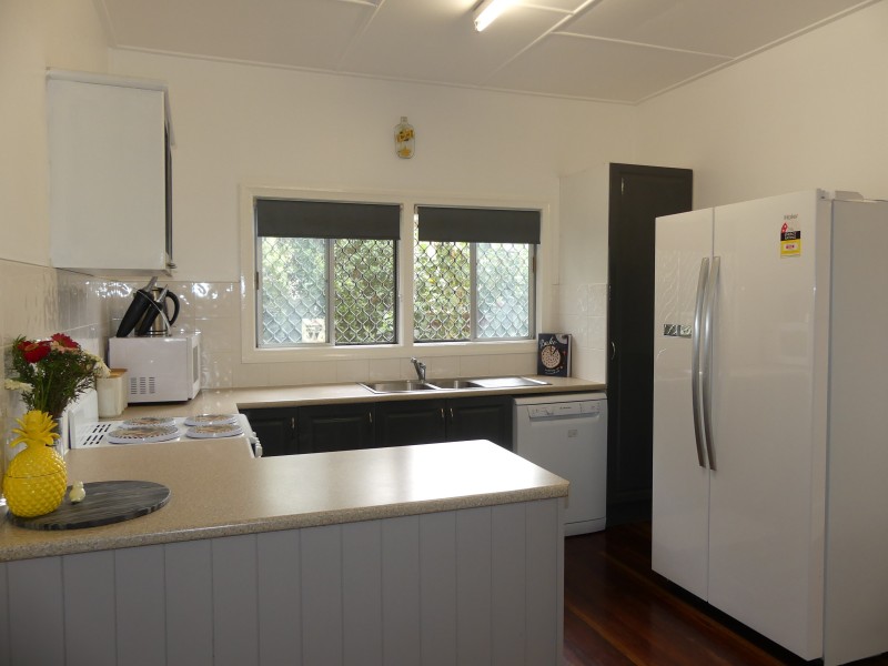 126 Boundary St, Walkervale QLD 4670
