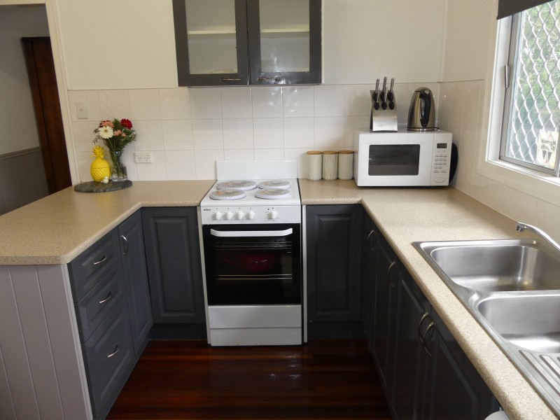 126 Boundary St, Walkervale QLD 4670