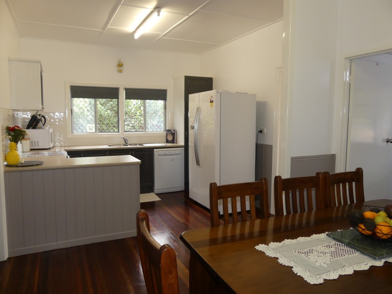 126 Boundary St, Walkervale QLD 4670