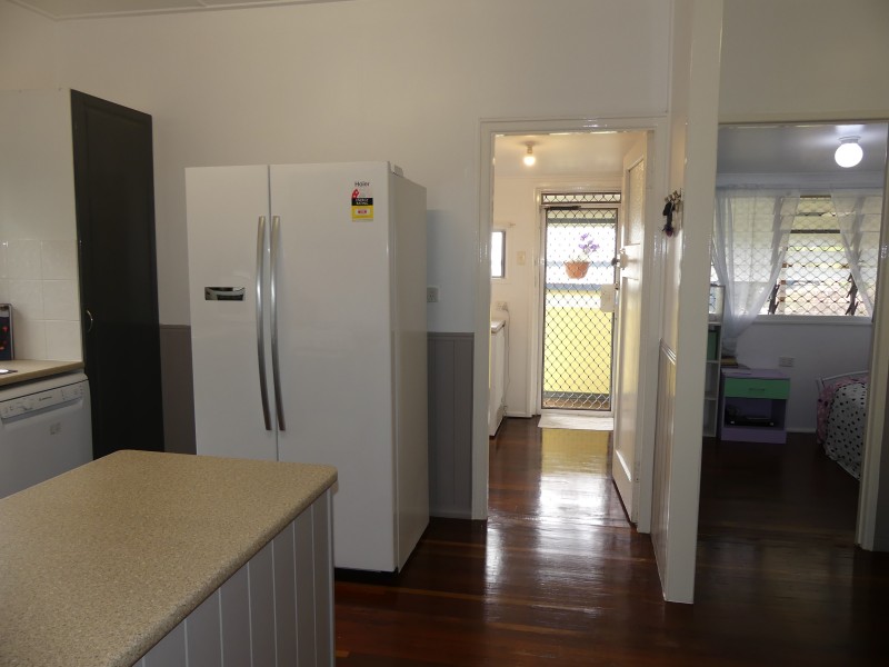 126 Boundary St, Walkervale QLD 4670