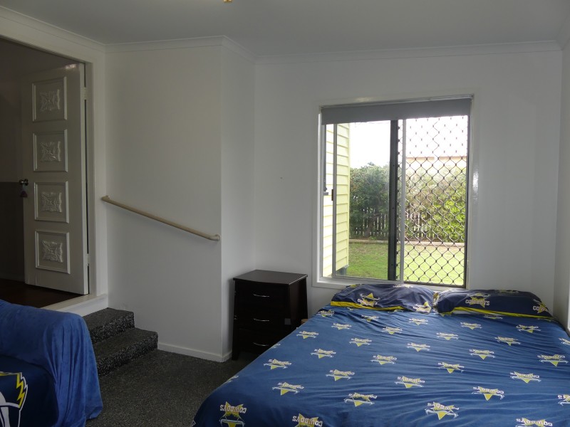 126 Boundary St, Walkervale QLD 4670