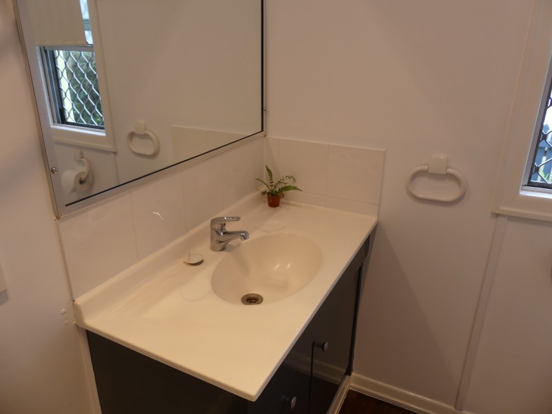 126 Boundary St, Walkervale QLD 4670