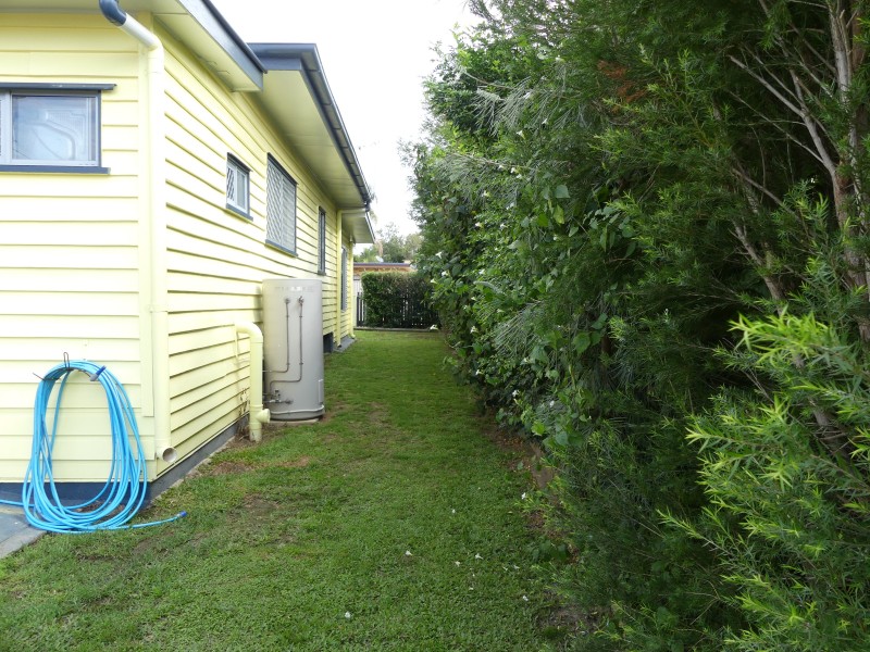 126 Boundary St, Walkervale QLD 4670