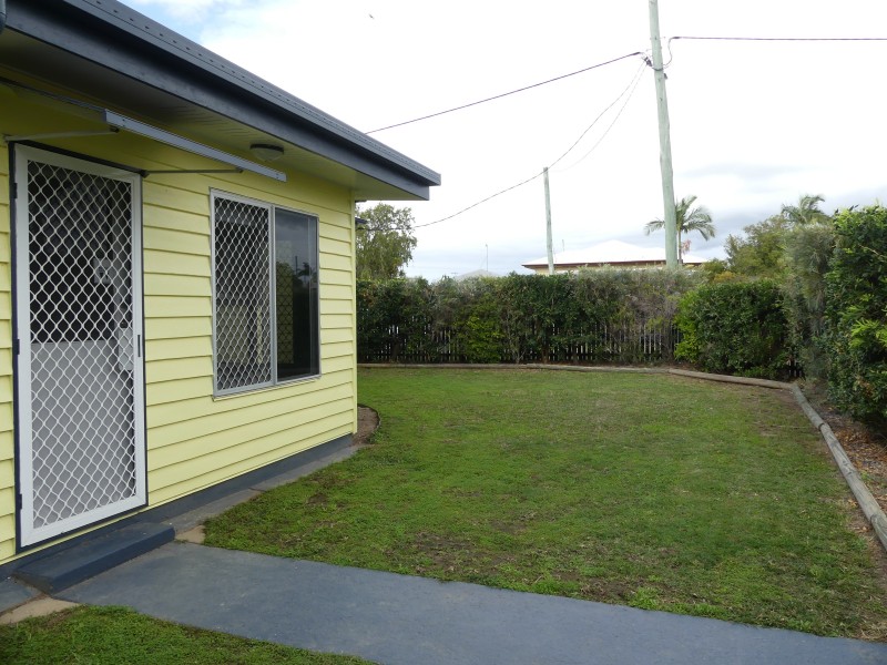 126 Boundary St, Walkervale QLD 4670