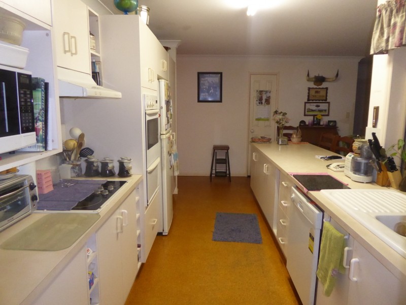 7 Horseshoe Dr, Kensington QLD 4670