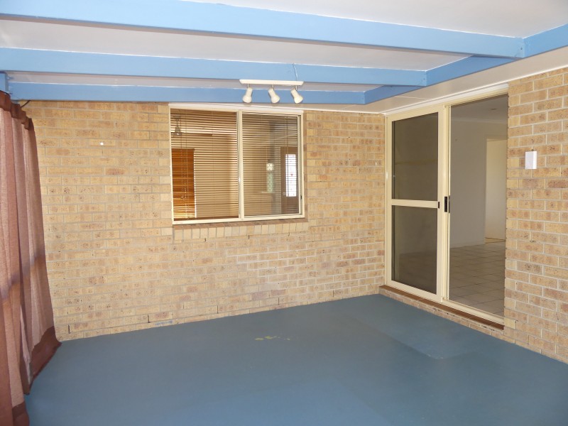 17 Grevillea Ave, Innes Park QLD 4670
