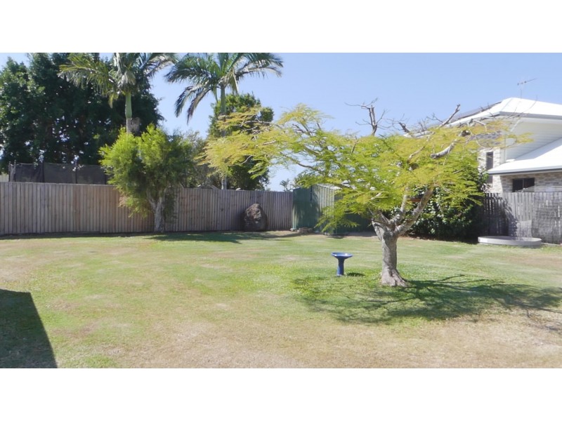17 Grevillea Ave, Innes Park QLD 4670