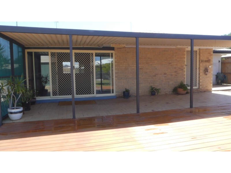 17 Grevillea Ave, Innes Park QLD 4670