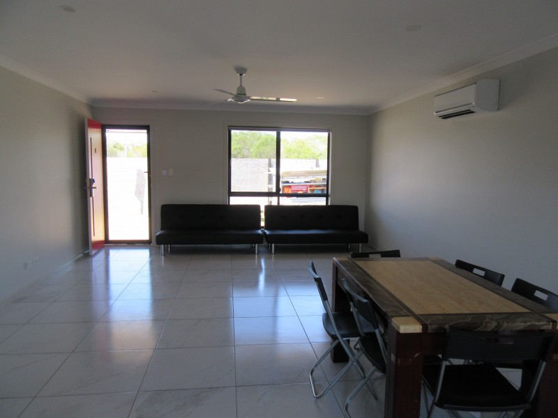1/112 Greathead Road, Ashfield QLD 4670