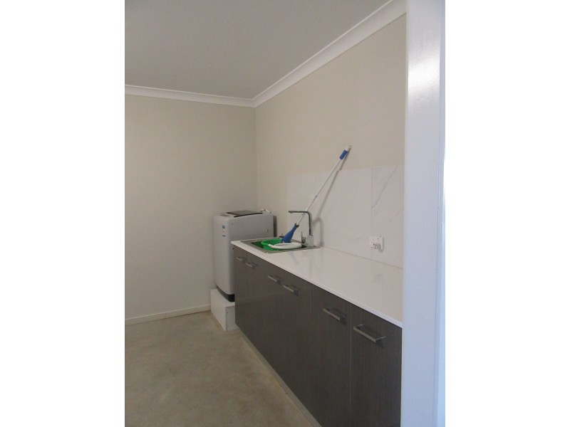 1/112 Greathead Road, Ashfield QLD 4670