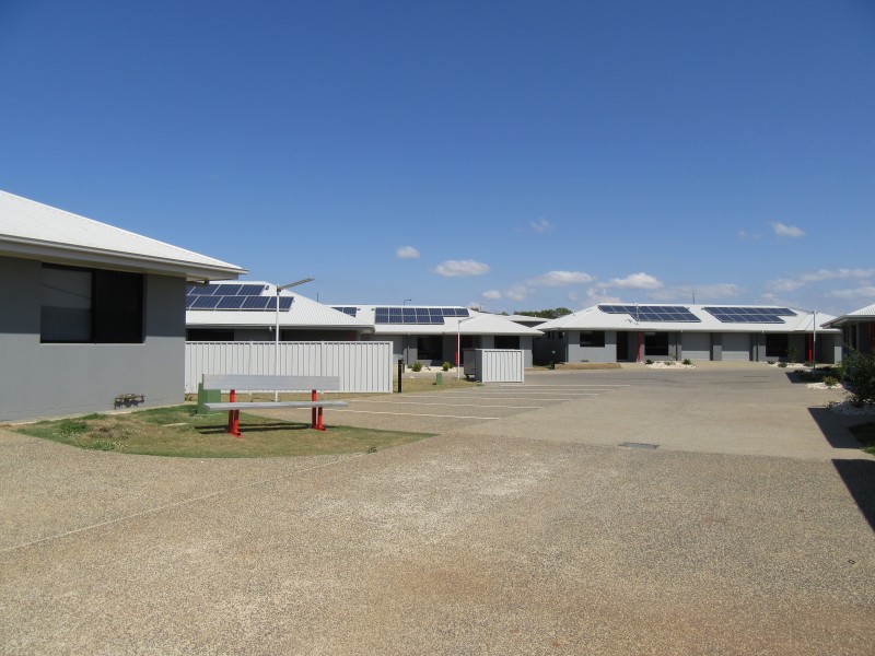 1/112 Greathead Road, Ashfield QLD 4670