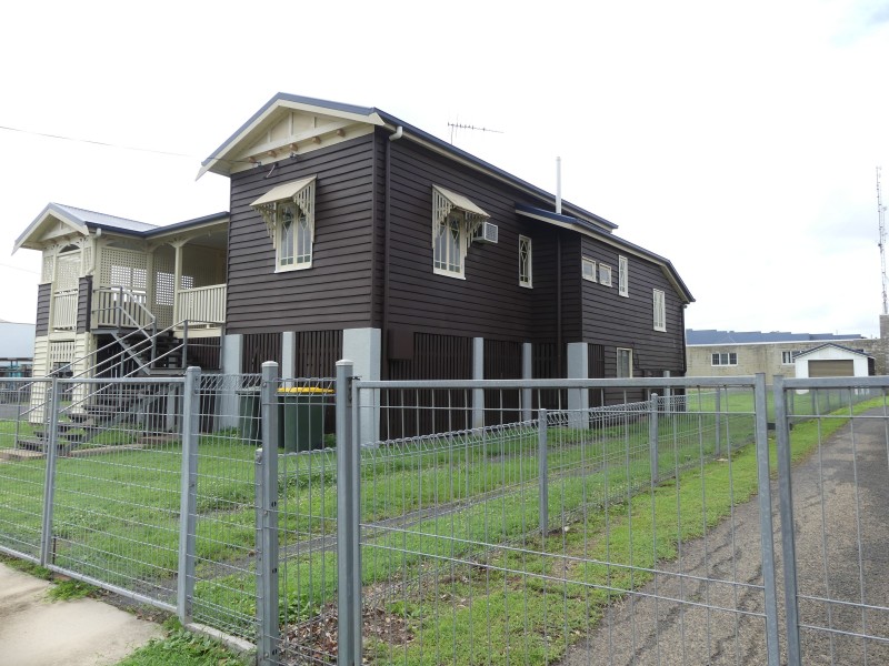 8 Crofton St, Bundaberg Central QLD 4670