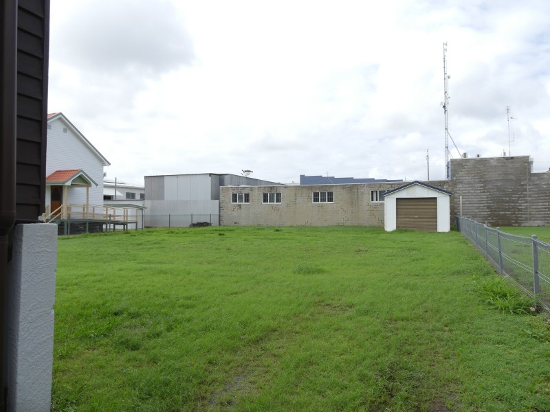 8 Crofton St, Bundaberg Central QLD 4670