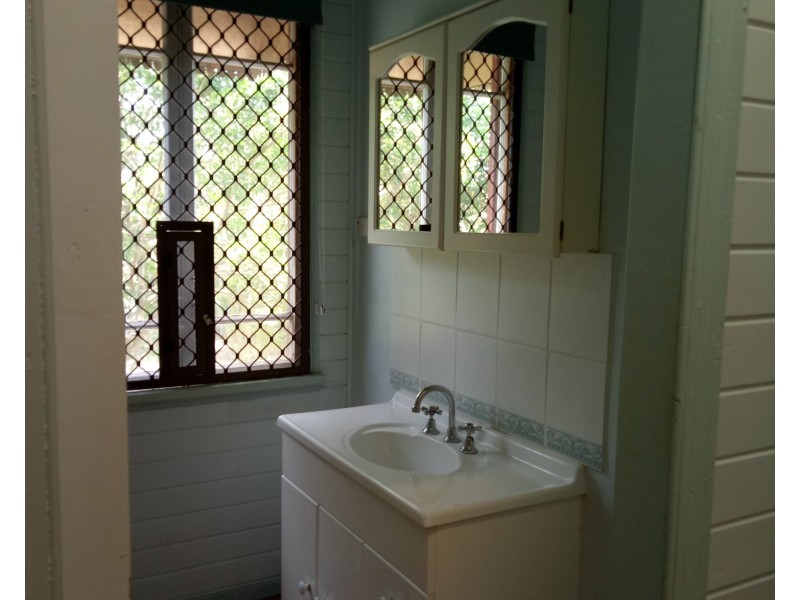 25 Pitt St, Bundaberg South QLD 4670