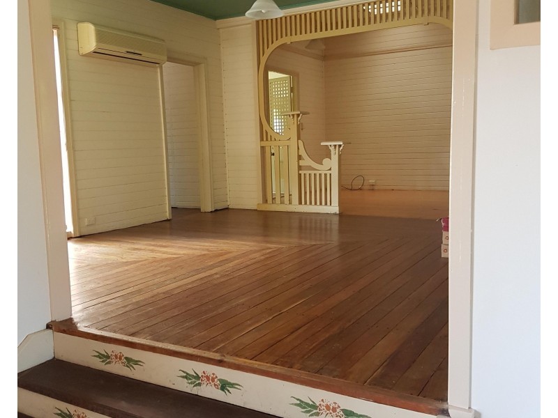 25 Pitt St, Bundaberg South QLD 4670