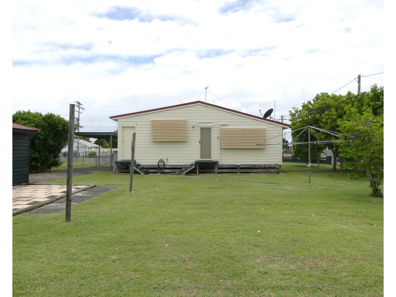 11 Blamey St, Avenell Heights QLD 4670