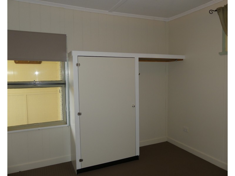 11 Blamey St, Avenell Heights QLD 4670