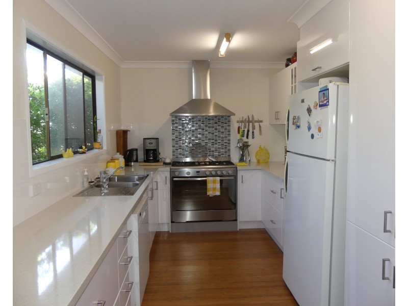 100 Boundary St, Walkervale QLD 4670