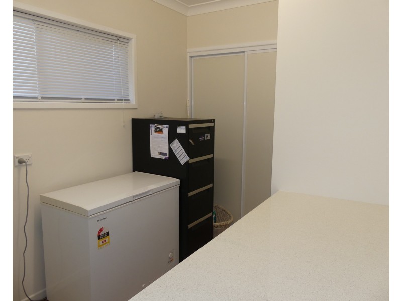 100 Boundary St, Walkervale QLD 4670