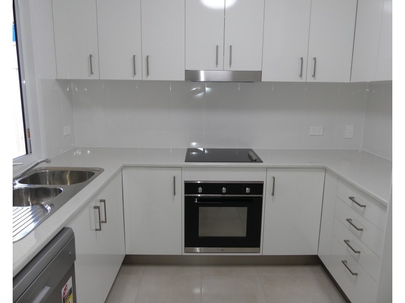 1, 2, 8/36 Takalvan St, Svensson Heights QLD 4670