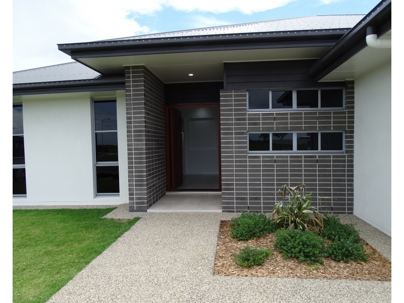 42 Palermo Ave, Ashfield QLD 4670