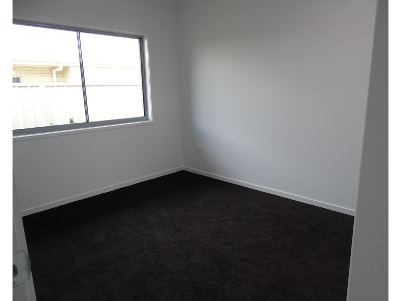 42 Palermo Ave, Ashfield QLD 4670