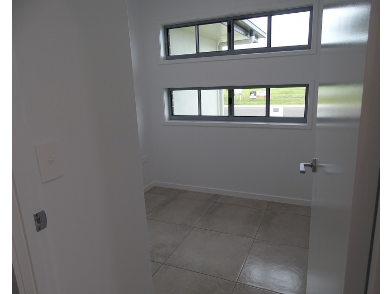 42 Palermo Ave, Ashfield QLD 4670