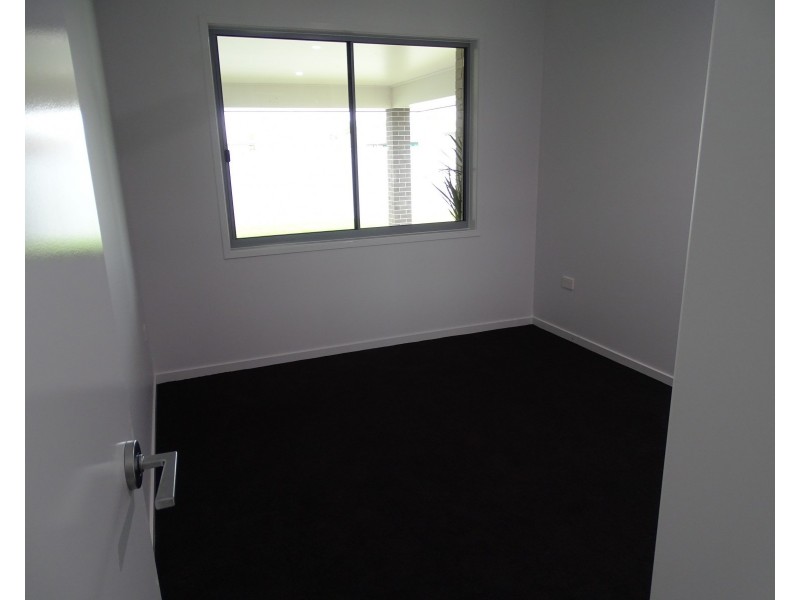 42 Palermo Ave, Ashfield QLD 4670