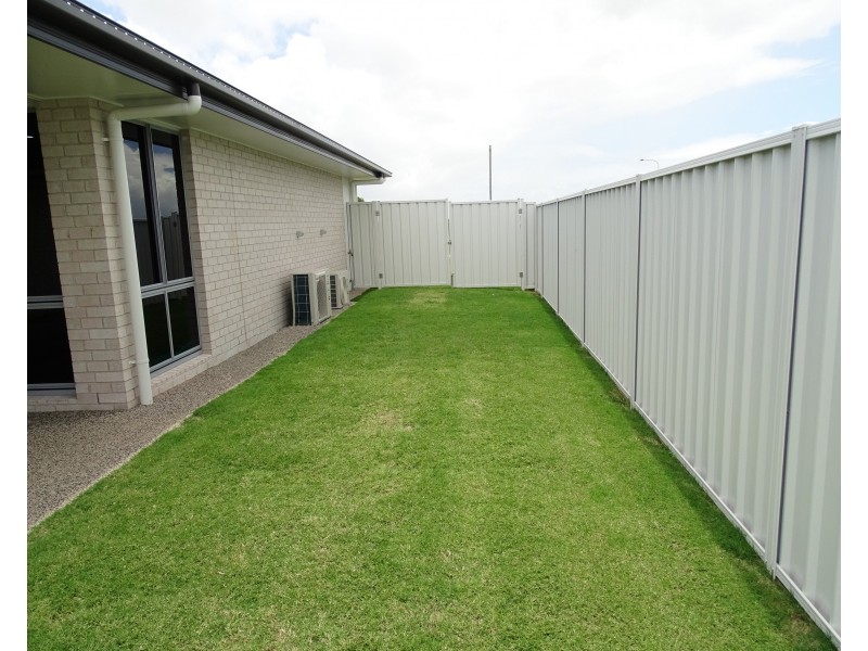 42 Palermo Ave, Ashfield QLD 4670