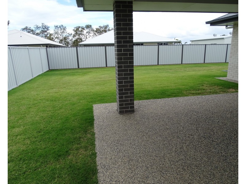 42 Palermo Ave, Ashfield QLD 4670