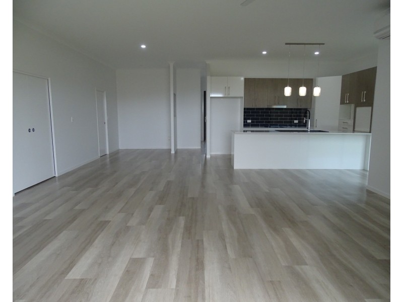 6 Beachside Circuit, Bargara QLD 4670