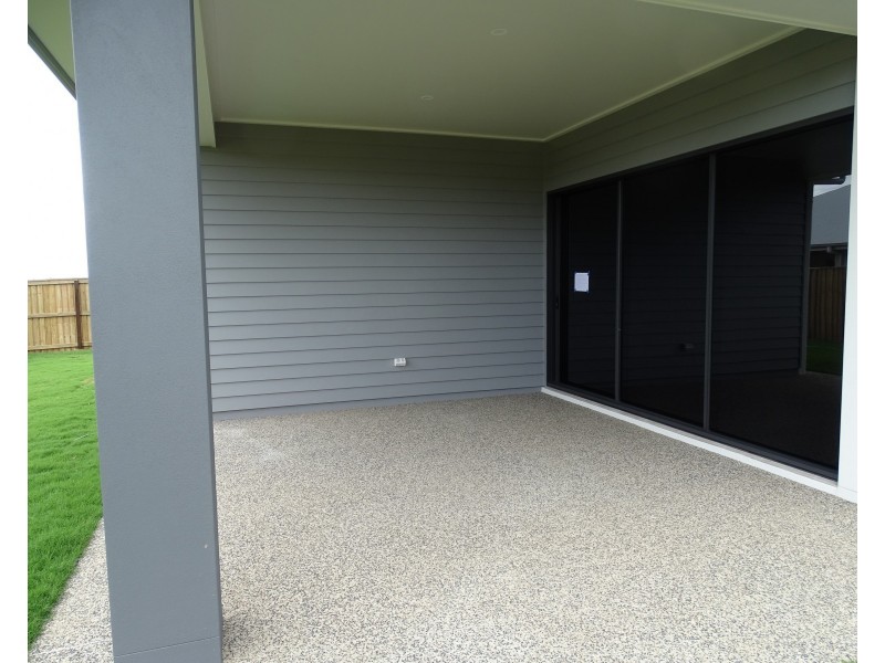 6 Beachside Circuit, Bargara QLD 4670