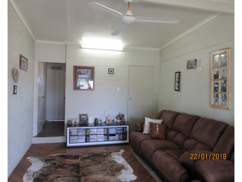 212 Normans Rd, Splinter Creek QLD 4630