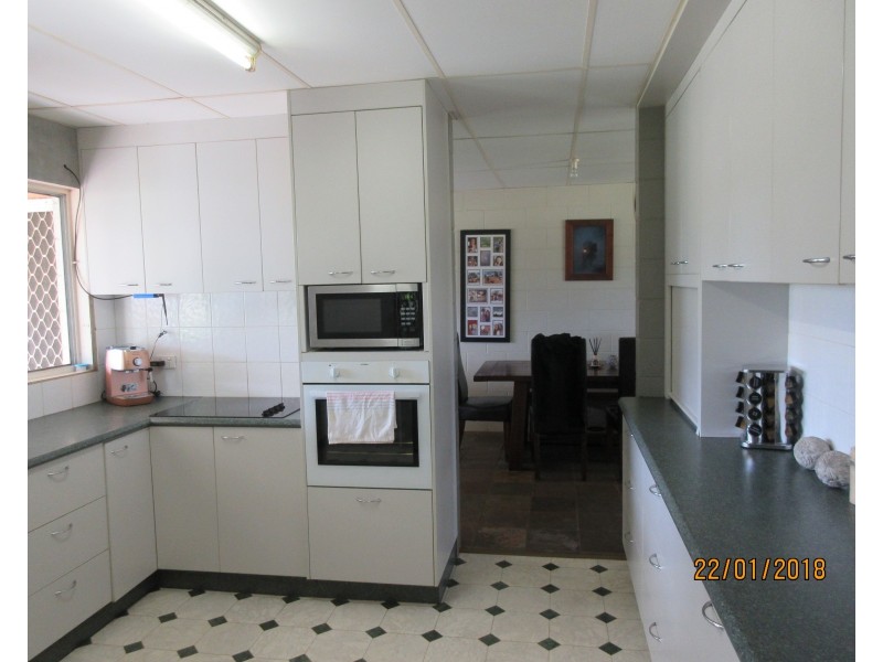 212 Normans Rd, Splinter Creek QLD 4630