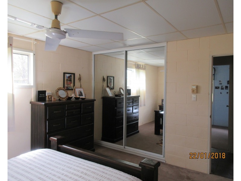212 Normans Rd, Splinter Creek QLD 4630