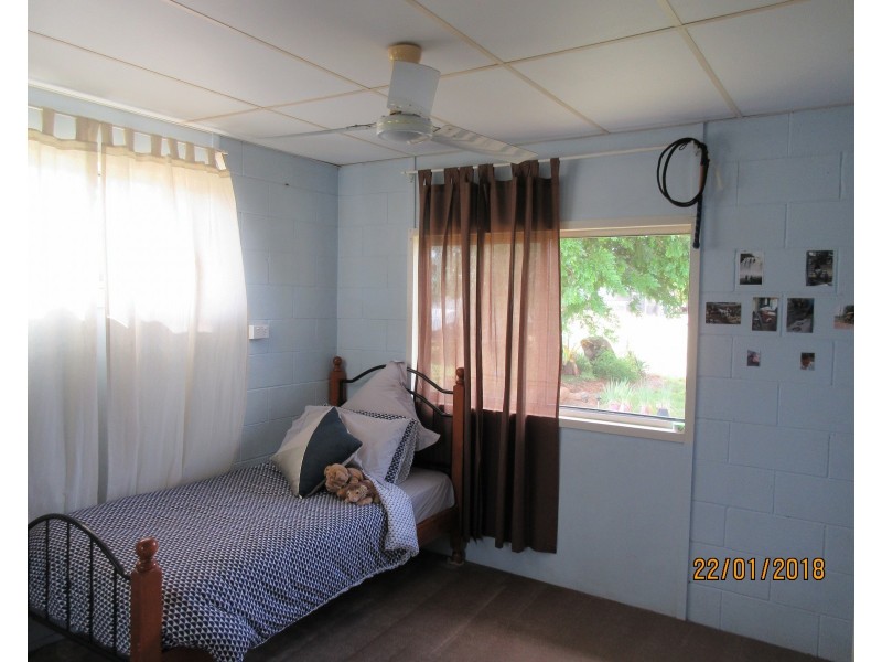 212 Normans Rd, Splinter Creek QLD 4630