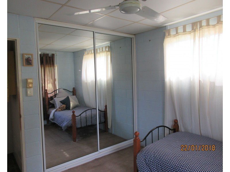 212 Normans Rd, Splinter Creek QLD 4630