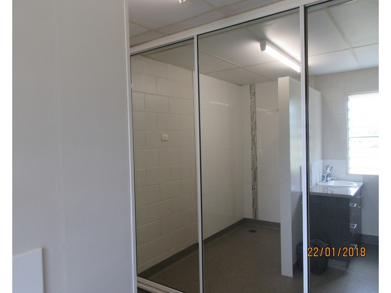212 Normans Rd, Splinter Creek QLD 4630